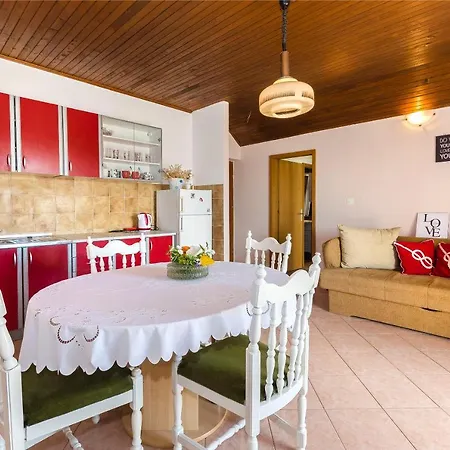 Apartament And Ema Vodice
