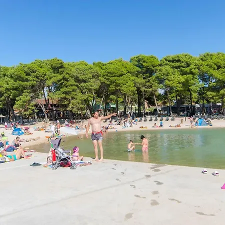 Apartment Apartment And Rooms Ema *